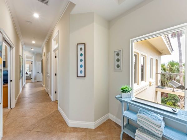 Beachfront Condo - Luxury 3-Bedroom Holmes Beach Vacation Rental