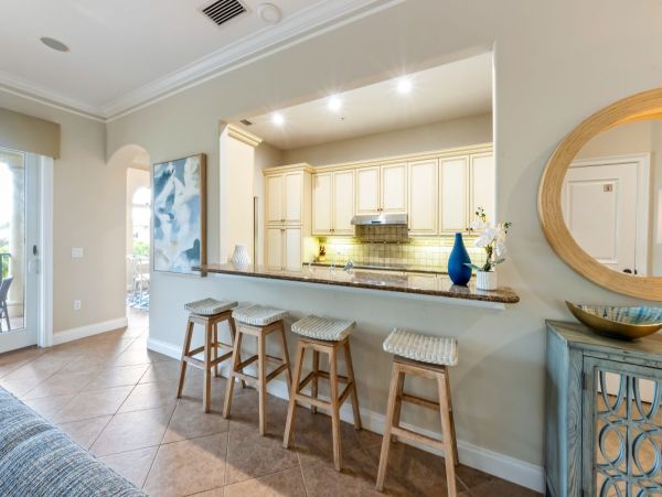Beachfront Condo - Luxury 3-Bedroom Holmes Beach Vacation Rental