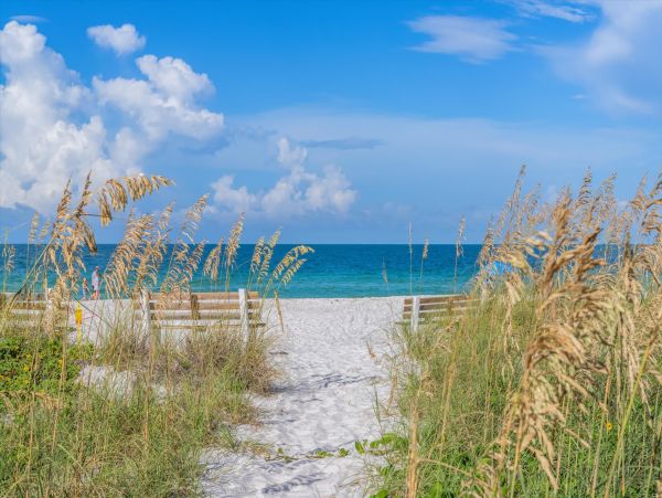 Beachfront Condo - Luxury 3-Bedroom Holmes Beach Vacation Rental