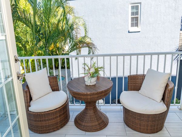 Great Anna Maria Vacation Beach Home with Pool - Sleeps 10