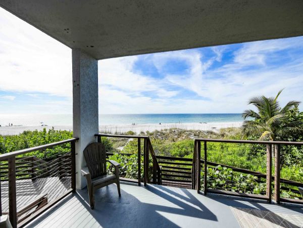 Walk Onto The Beach From This Anna Maria Island Condo