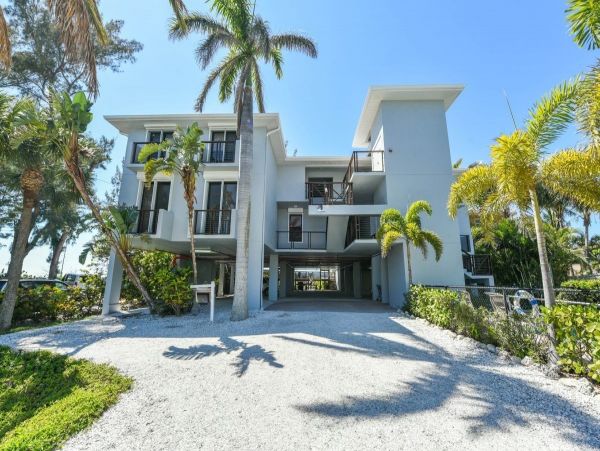 Walk Onto The Beach From This Anna Maria Island Condo