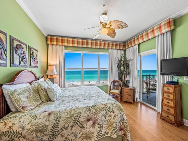 Anna Maria Beachfront Luxury Three Bedroom Condo Sleeps 8