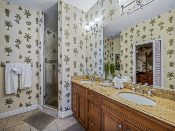 Anna Maria Beachfront Luxury Three Bedroom Condo Sleeps 8