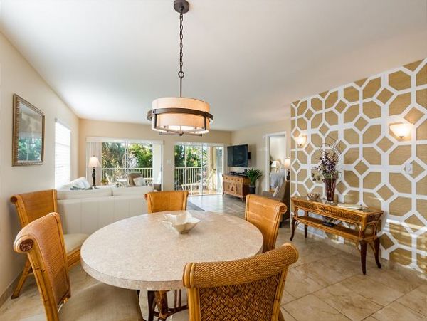 Siesta Key Two Bedroom Vacation Beach Condo Sleeps 6