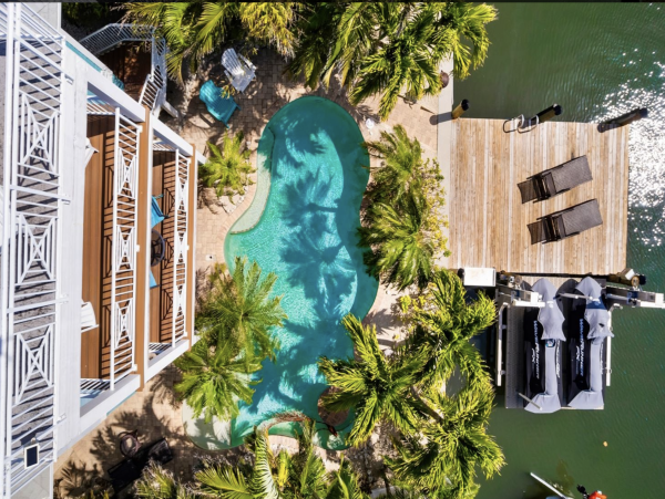 Anna Maria Island  Water Front Home With Pool Sleeps 10 Guests