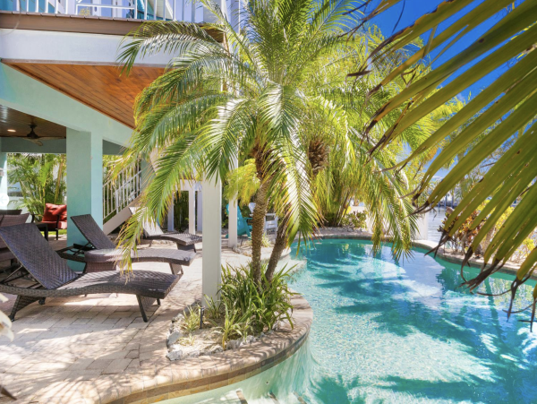 Anna Maria Island  Water Front Home With Pool Sleeps 10 Guests