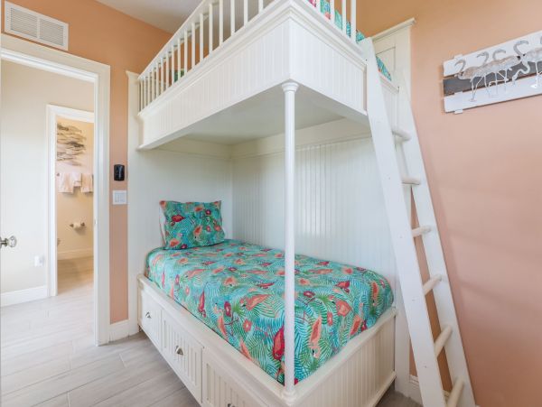 Anna Maria Eight Bedroom Luxury Vacation Home With Pool
