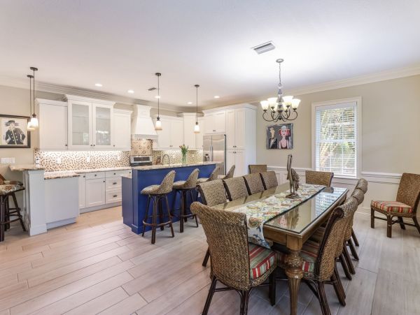 Anna Maria Eight Bedroom Luxury Vacation Home With Pool