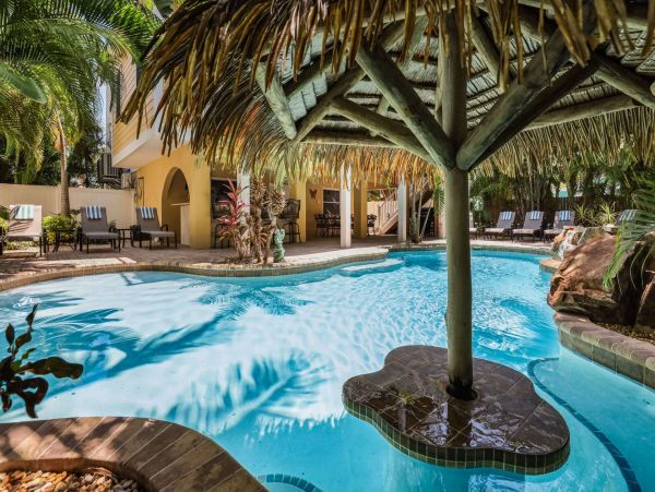 Anna Maria Eight Bedroom Luxury Vacation Home With Pool