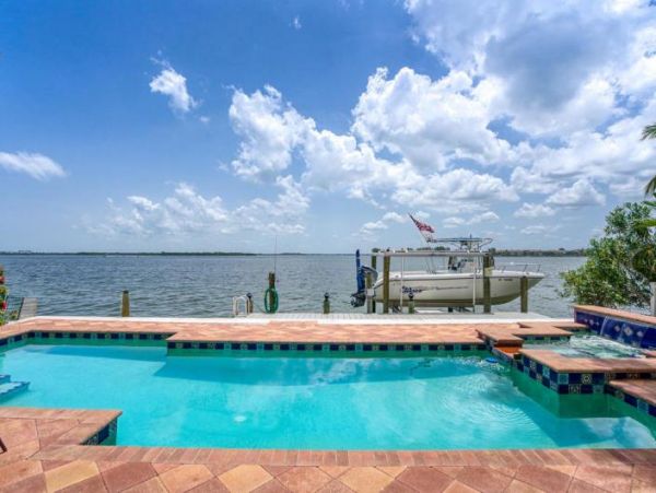 Anna Maria Island Rental Home with 4 Bedrooms 3.5 Bathrooms