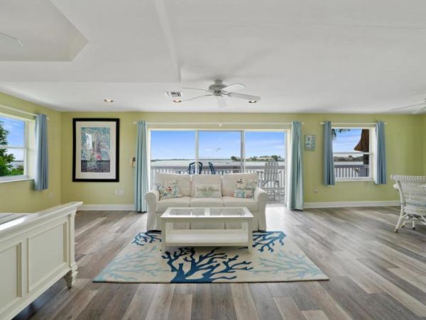Anna Maria Island Rental Home with 4 Bedrooms 3.5 Bathrooms