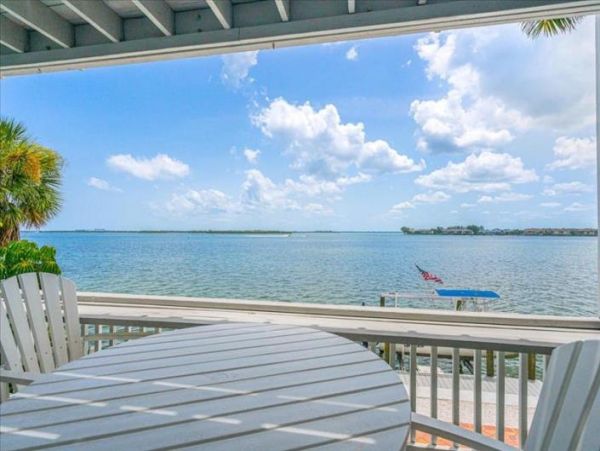 Anna Maria Island Rental Home with 4 Bedrooms 3.5 Bathrooms