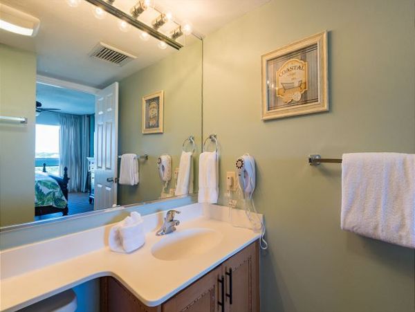 Siesta Key Beach Front Luxury Accommodations - 2 Bedrooms