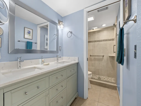 Bradenton Beach Two Bedroom Beachfront Vacation Rental