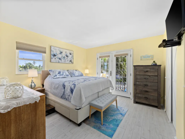 Bradenton Beach Two Bedroom Beachfront Vacation Rental