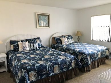 Bradenton Vacation Rental Condo Sleeps Six Communal Pool