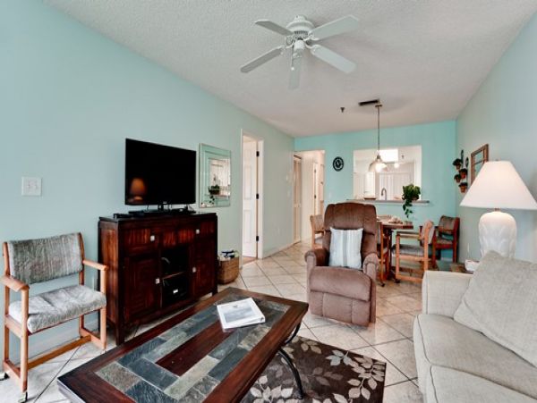 Anna Maria Island Two Bedroom Rental on the Beach Sleeps 6