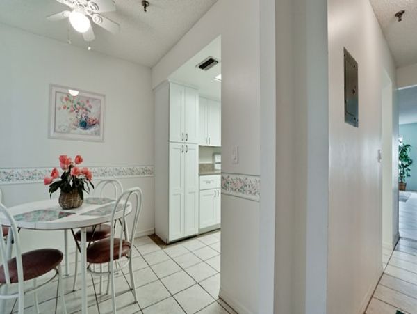 Anna Maria Island Two Bedroom Rental on the Beach Sleeps 6