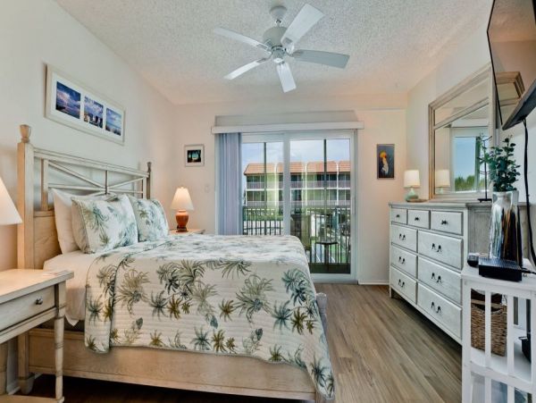 Bradenton Beach two Bedroom Vacation Condo.