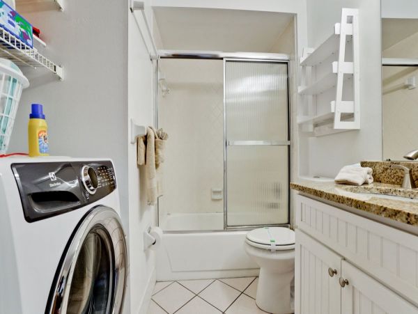 Bradenton Beach two Bedroom Vacation Condo.