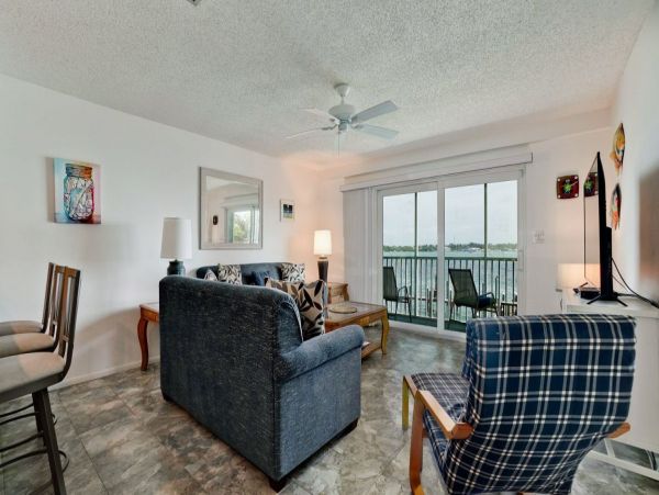Bradenton Beach two Bedroom Vacation Condo.