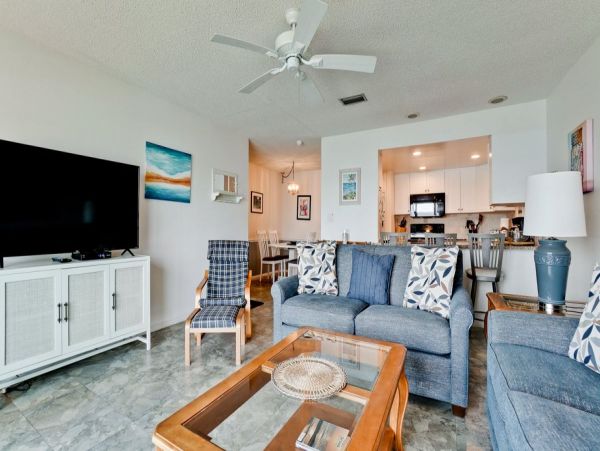 Bradenton Beach two Bedroom Vacation Condo.