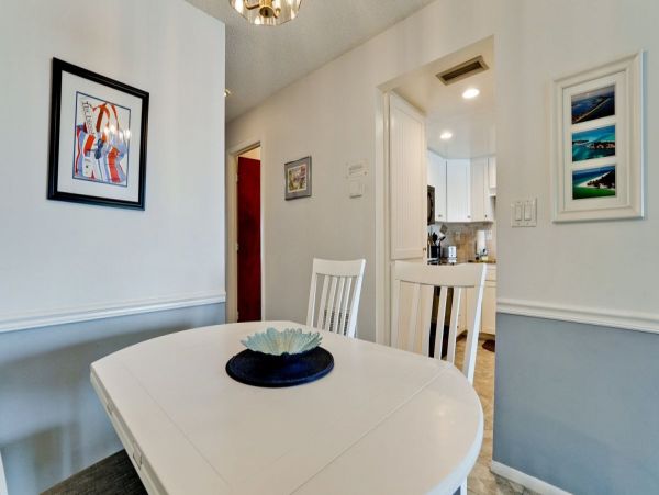 Bradenton Beach two Bedroom Vacation Condo.
