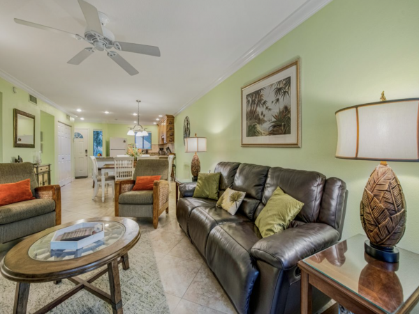 Bradenton Beach Vacation Condo Sleeps 4 Short Walk to Beach
