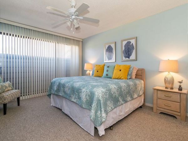 Anna Maria Rental on Beach - One Bedroom Condo Sleeps 4