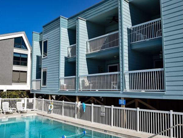 Anna Maria Rental on Beach - One Bedroom Condo Sleeps 4