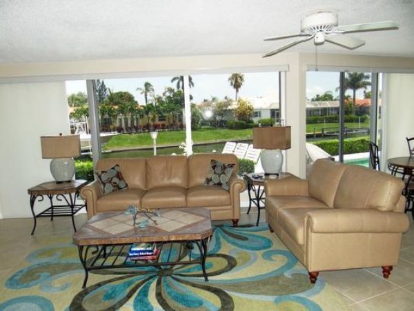 Country Club Shores 3 Bedroom Home with Pool and Spa