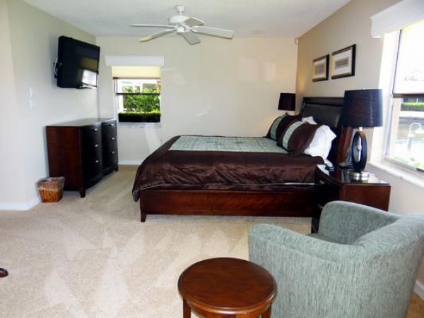 Country Club Shores 3 Bedroom Home with Pool and Spa