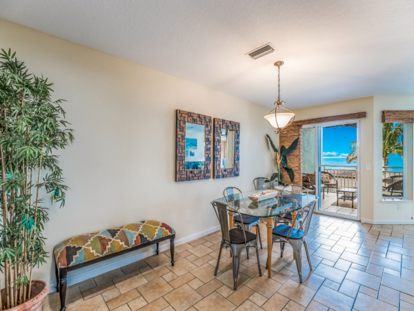 Holmes Beach 3 Bedroom Vacation Rental Condo Sleeps 6 Guests