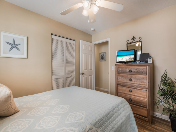 Holmes Beach 3 Bedroom Vacation Rental Condo Sleeps 6 Guests