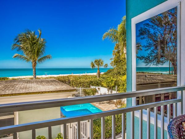 Holmes Beach 3 Bedroom Vacation Rental Condo Sleeps 6 Guests