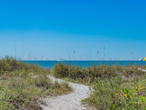 Holmes Beach 3 Bedroom Vacation Rental Condo Sleeps 6 Guests
