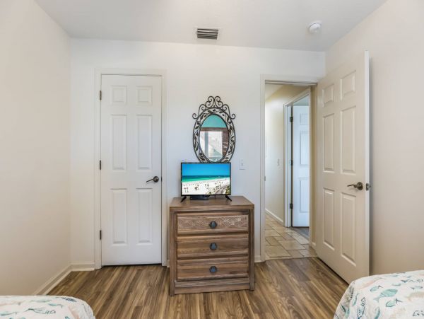 Holmes Beach 3 Bedroom Vacation Rental Condo Sleeps 6 Guests