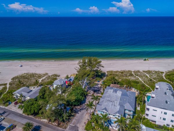 Holmes Beach 3 Bedroom Vacation Rental Condo Sleeps 6 Guests