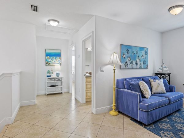 Luxury Holmes Beach Vacation Home with Private Pool Sleeps 8