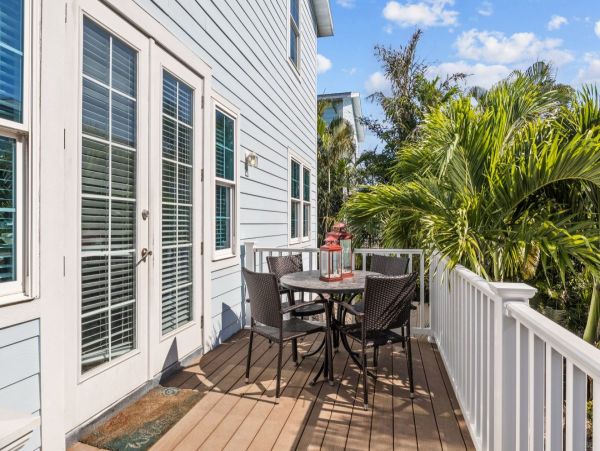 Luxury Holmes Beach Vacation Home with Private Pool Sleeps 8