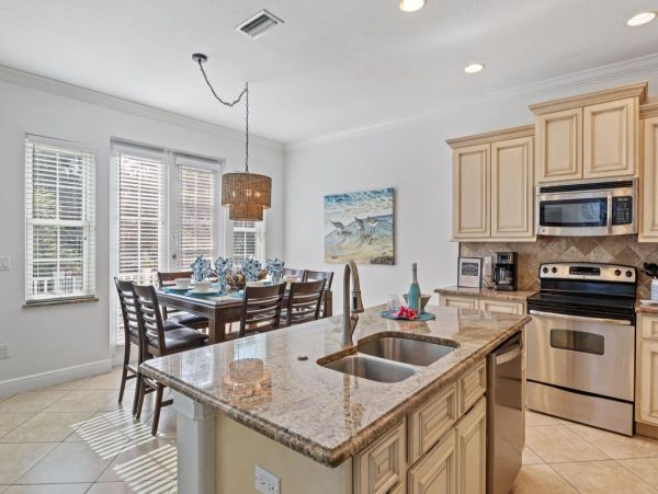 Luxury Holmes Beach Vacation Home with Private Pool Sleeps 8