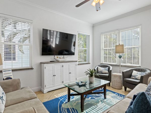 Luxury Holmes Beach Vacation Home with Private Pool Sleeps 8