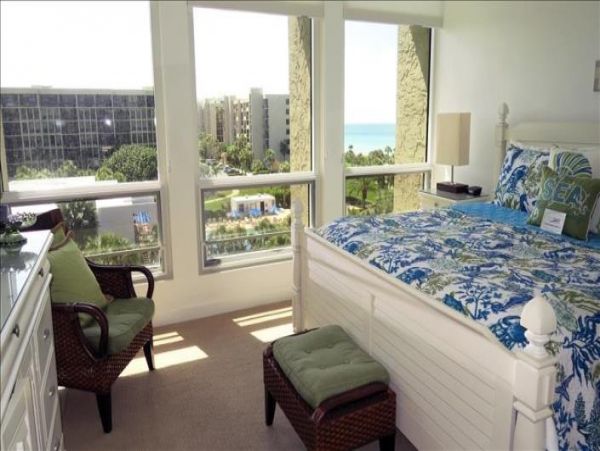 Two Bedroom/Two Bathroom Condo with Great Resort Amenities