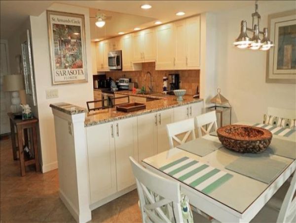 Two Bedroom/Two Bathroom Condo with Great Resort Amenities