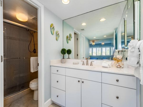 Siesta Key Updated 2 Bedroom Beach Condo Sleeps 6 Gulf View