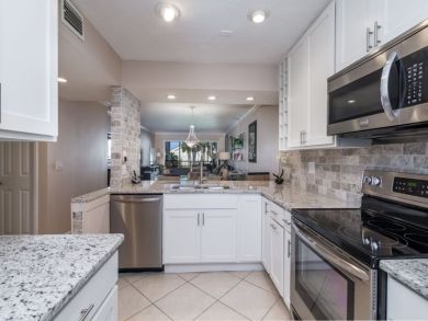Siesta Key Luxury Two Bedroom Beach Condo Sleeps 6