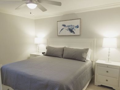 Siesta Key Luxury Two Bedroom Beach Condo Sleeps 6