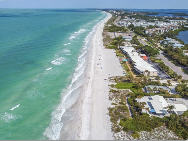 A Rare Beachfront Longboat Key Vacation Home Great Views- Club & Pool Access Included