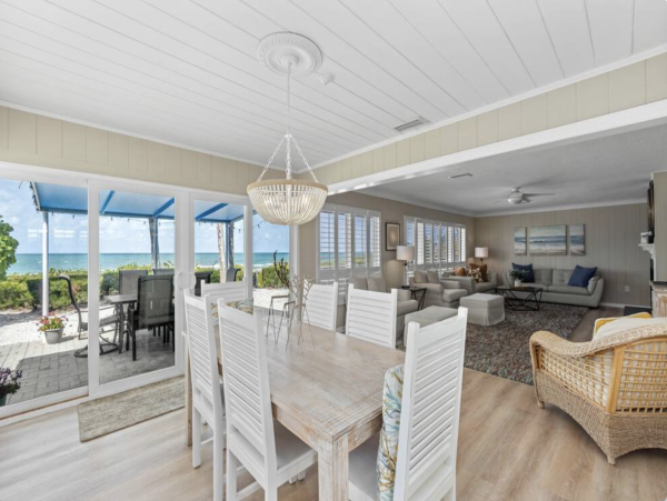 A Rare Beachfront Longboat Key Vacation Home Great Views- Club & Pool Access Included